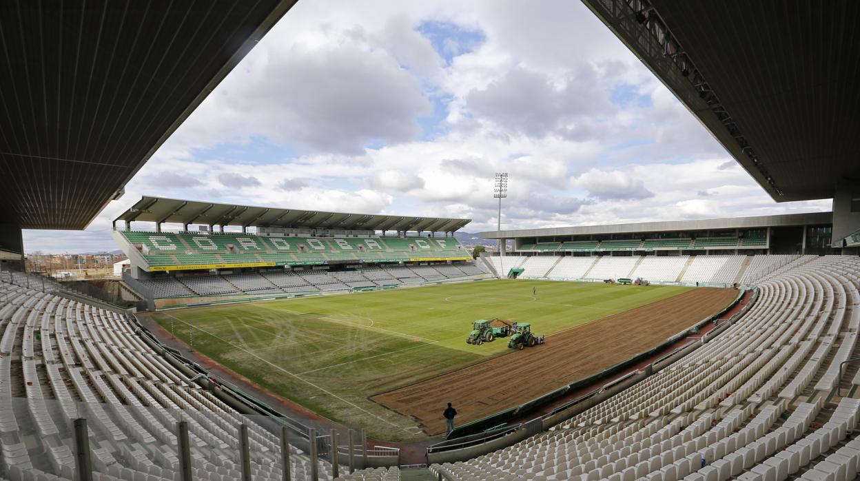 Panorámica del interio del estadio municipal El Arcángel
