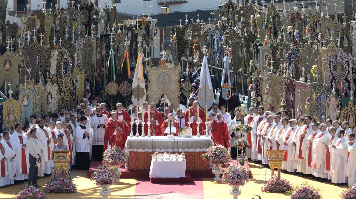 Misa de Pentecostés en la Romería del Rocío