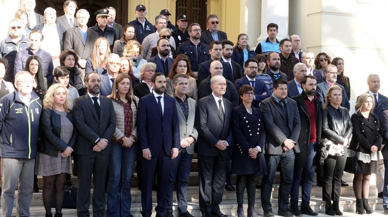 Minuto de silencio en el Ayuntamiento de Málaga
