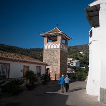 Totalán llora en sus casas