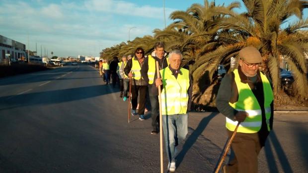 Vecinos de Tharsis marchan a pie a la sede del Tribunal Superior de Justicia de Andalucía en Sevilla