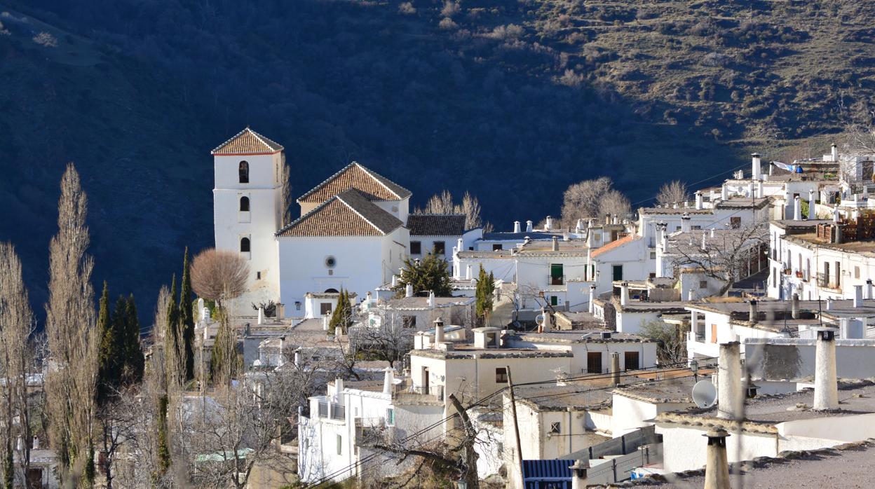 La peculiar y sencilla arquitectura de las casas Bubión es uno de sus reclamos.