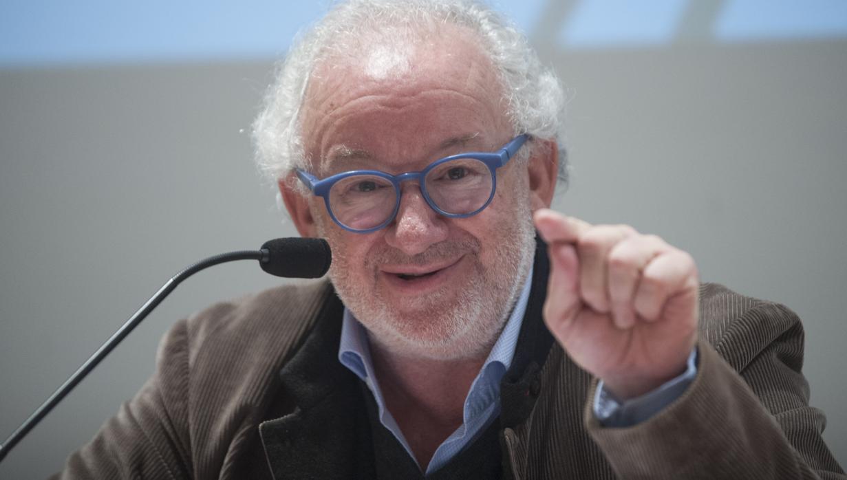 Fernando Francés en su despedida del CAC de Málaga
