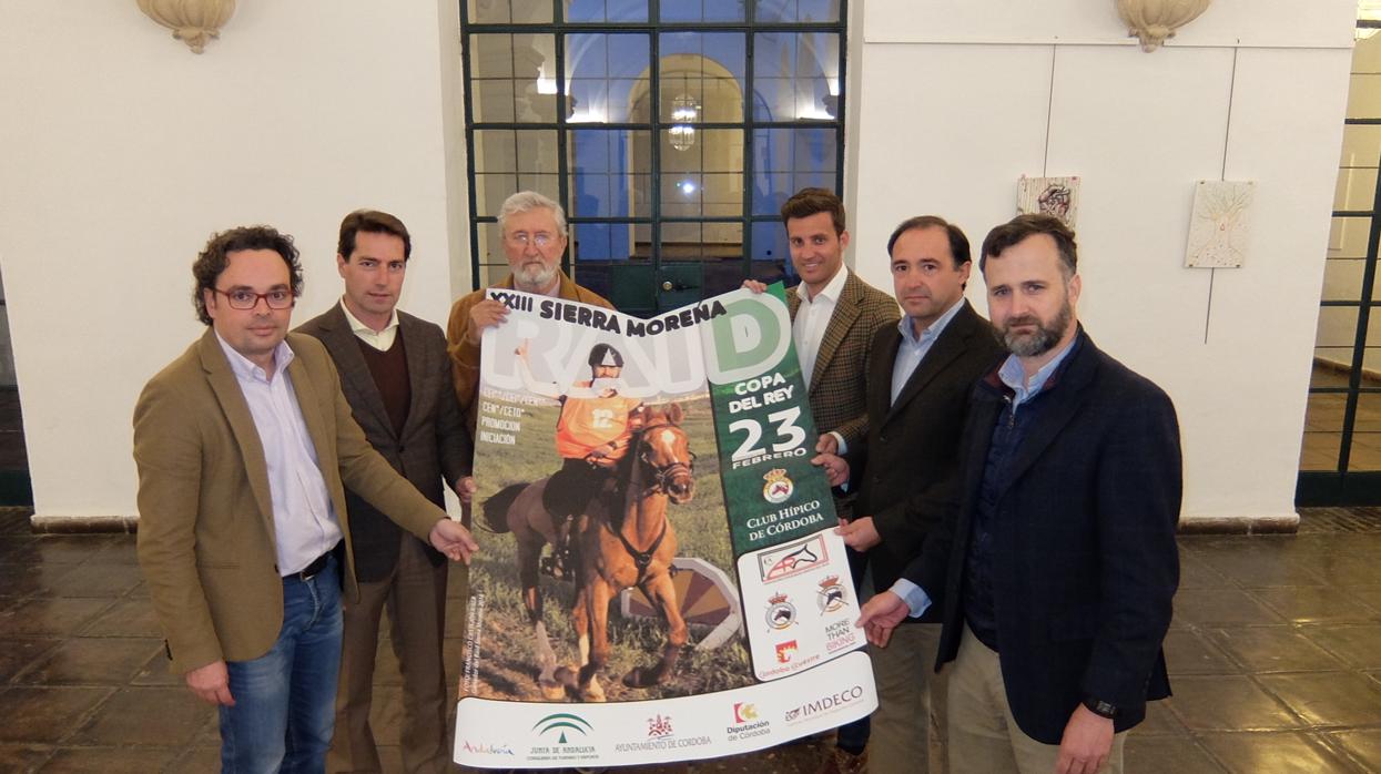 Autoridades en la presentación del Raid Sierra Morena