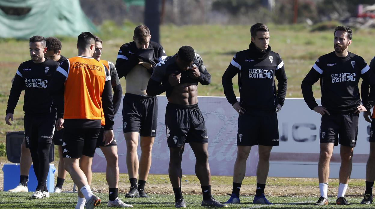 Córdoba CF | Neftali Manzambi, baja por la cláusula del miedo