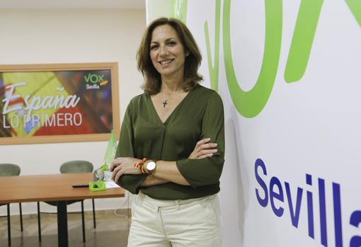 «Ahora la bandera de la izquierda resulta ser el enfrentamiento entre sexos para destruir a la familia», apunta la candidata.