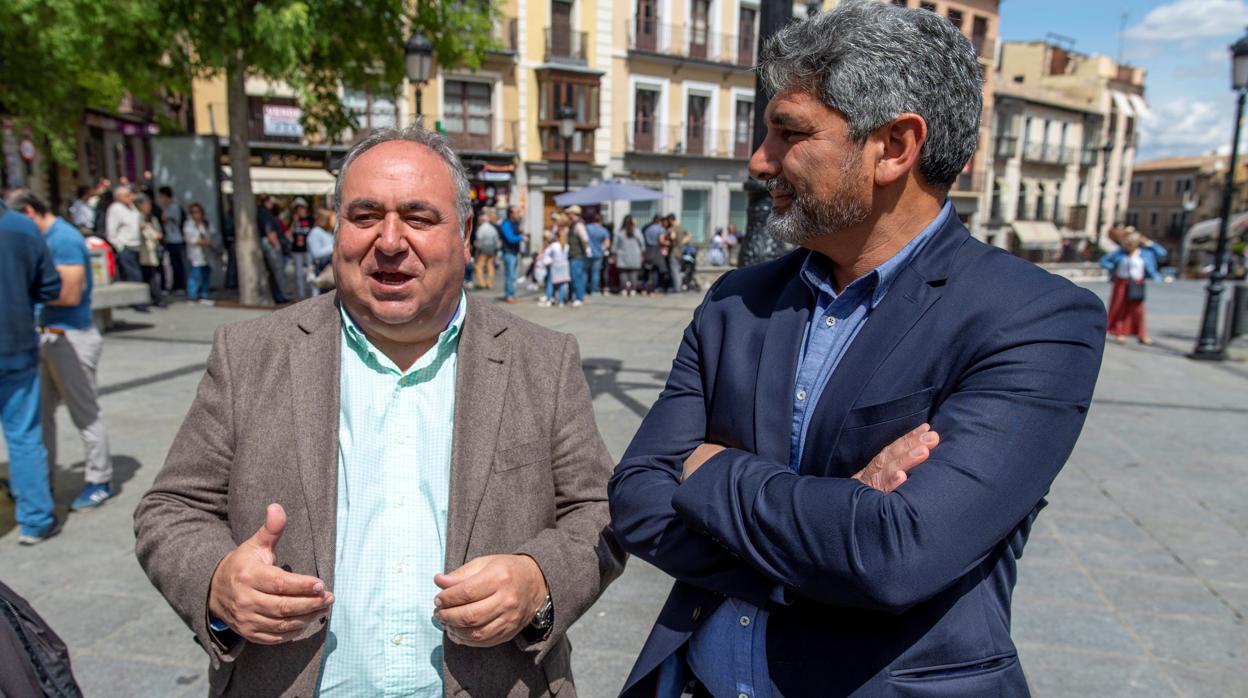 El padre de Mariluz Cortés, a la derecha, en Toledo con el número 1 por esta provincia Vicente Tirado