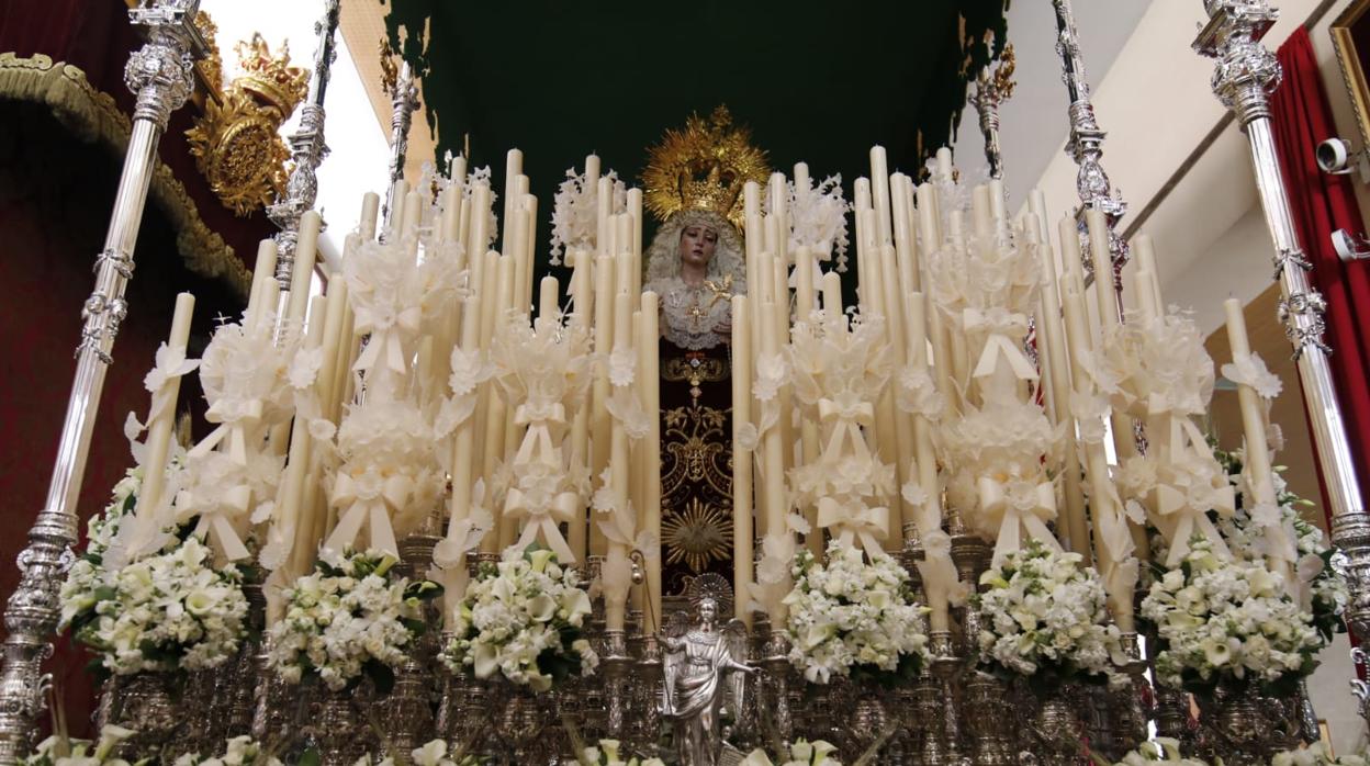 La Virgen de la Esperanza del Valle, preparada para su primer Jueves Santo en la Semana Santa de Córdoba