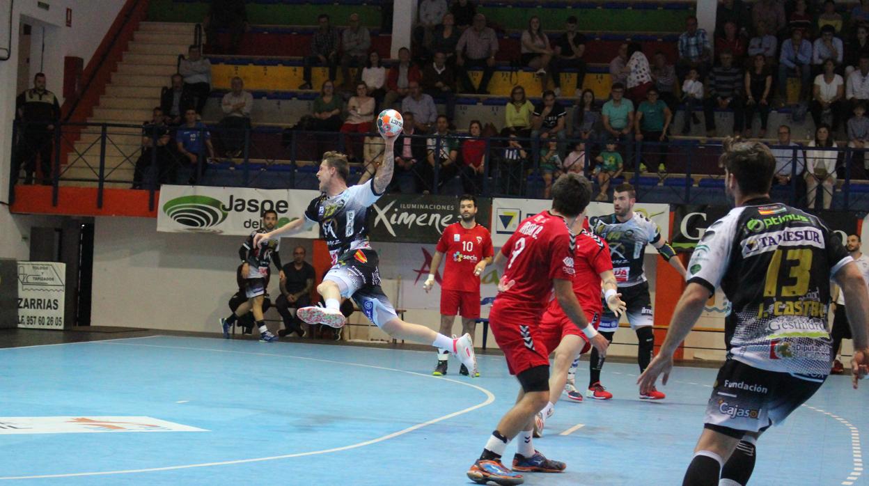 Lance del encuentro en el Alcalde Miguel Salas