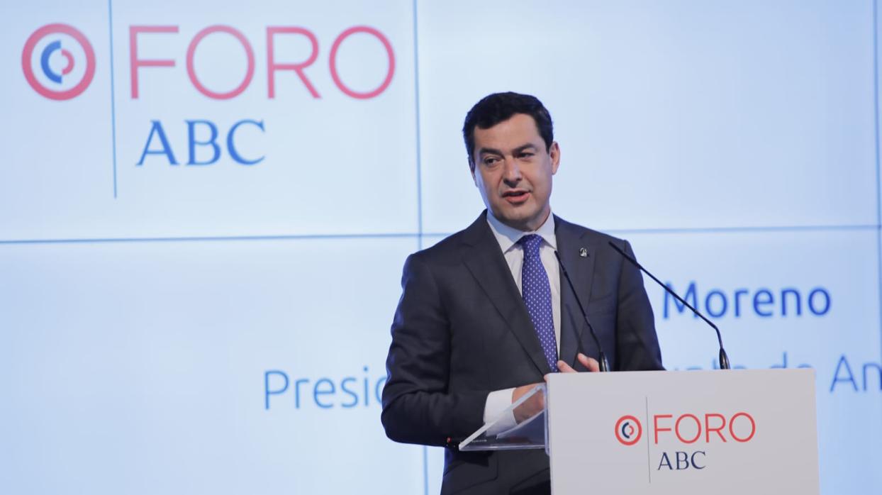 El presidente de la Junta de Andalucía, Juanma Moreno, en el Foro de ABC