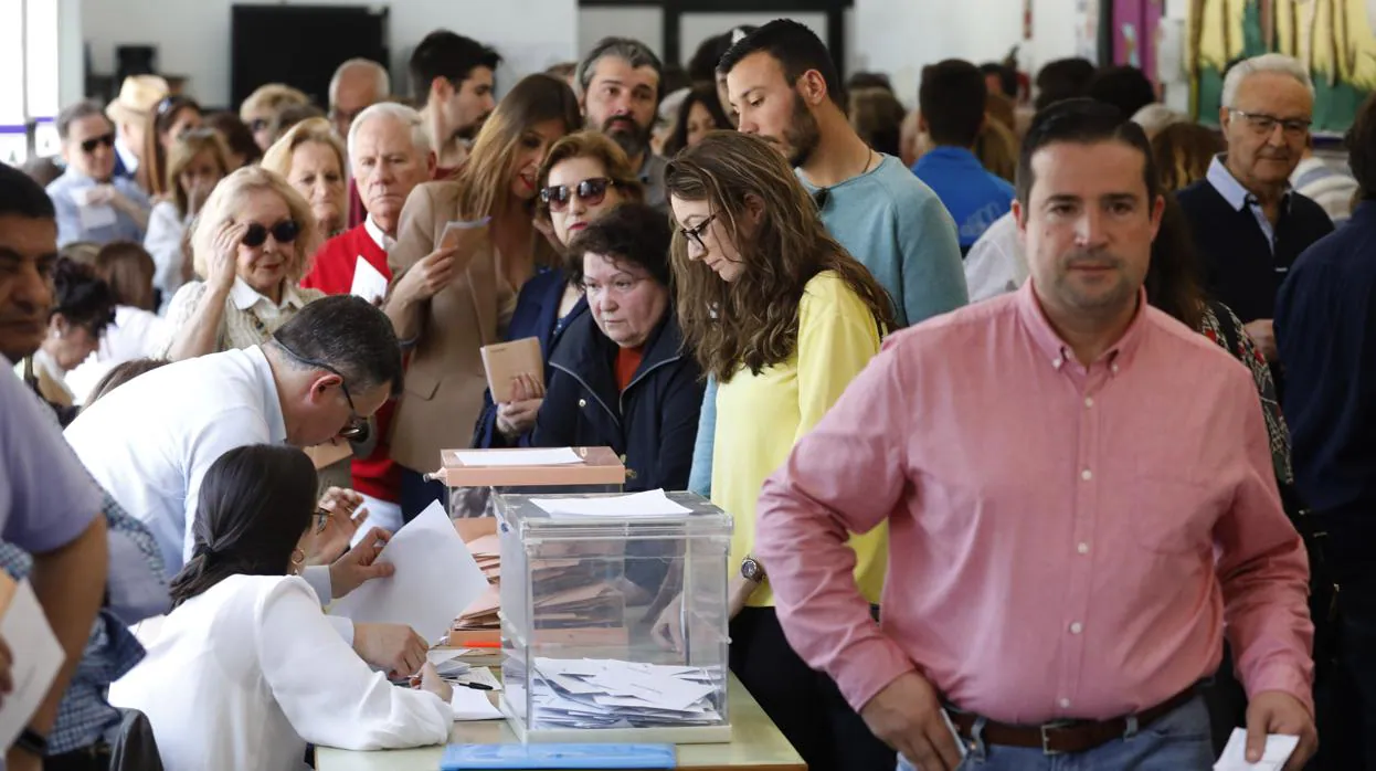 Colegio electoral en Córdoba en las pasasdas elecciones generales