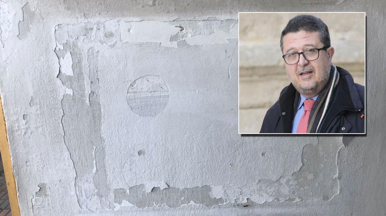 La placa robada del despacho de Francisco Serrano