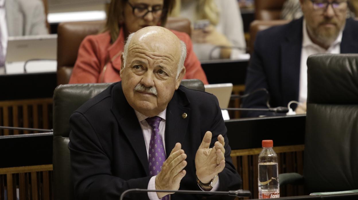 El consejero Jesús Aguirre, en el Parlamento andaluz