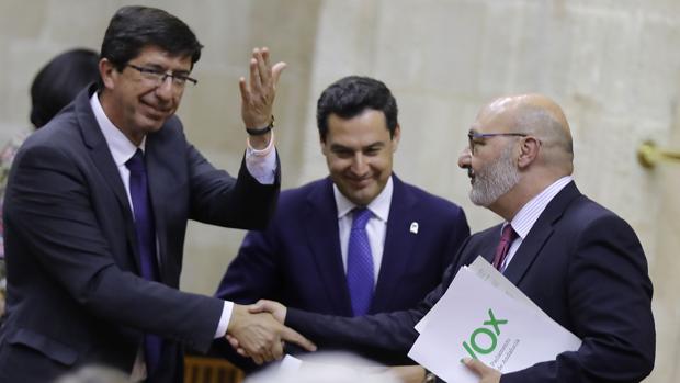 Las 34 medidas incluidas en el acuerdo entre Vox y el Gobierno andaluz