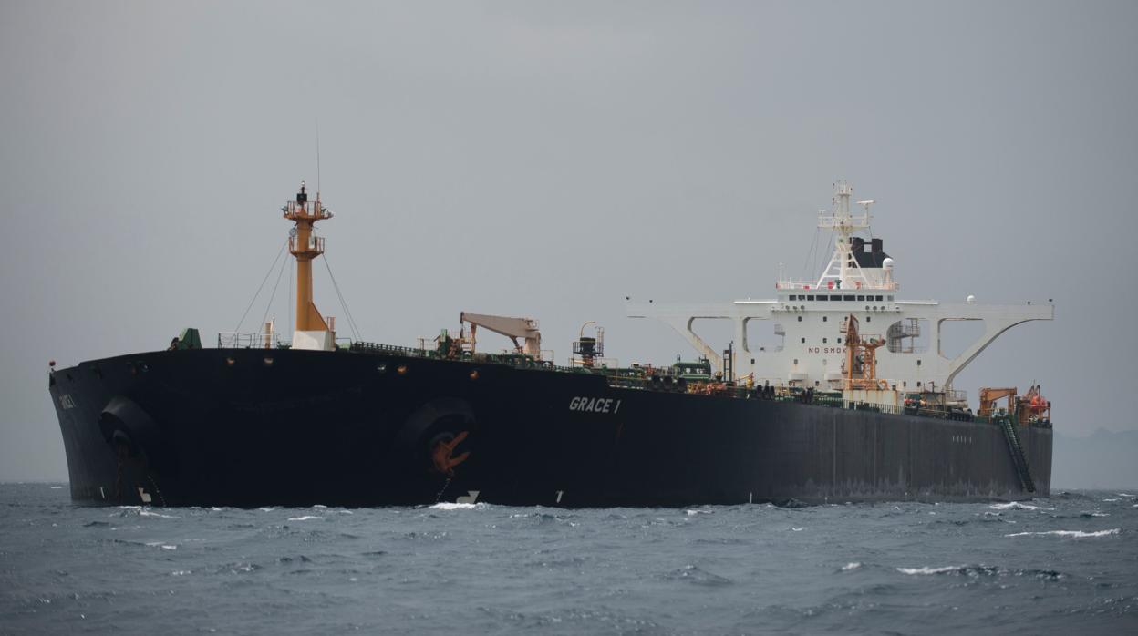 Imagen del petrolero «Grace 1» retenido por Gibraltar