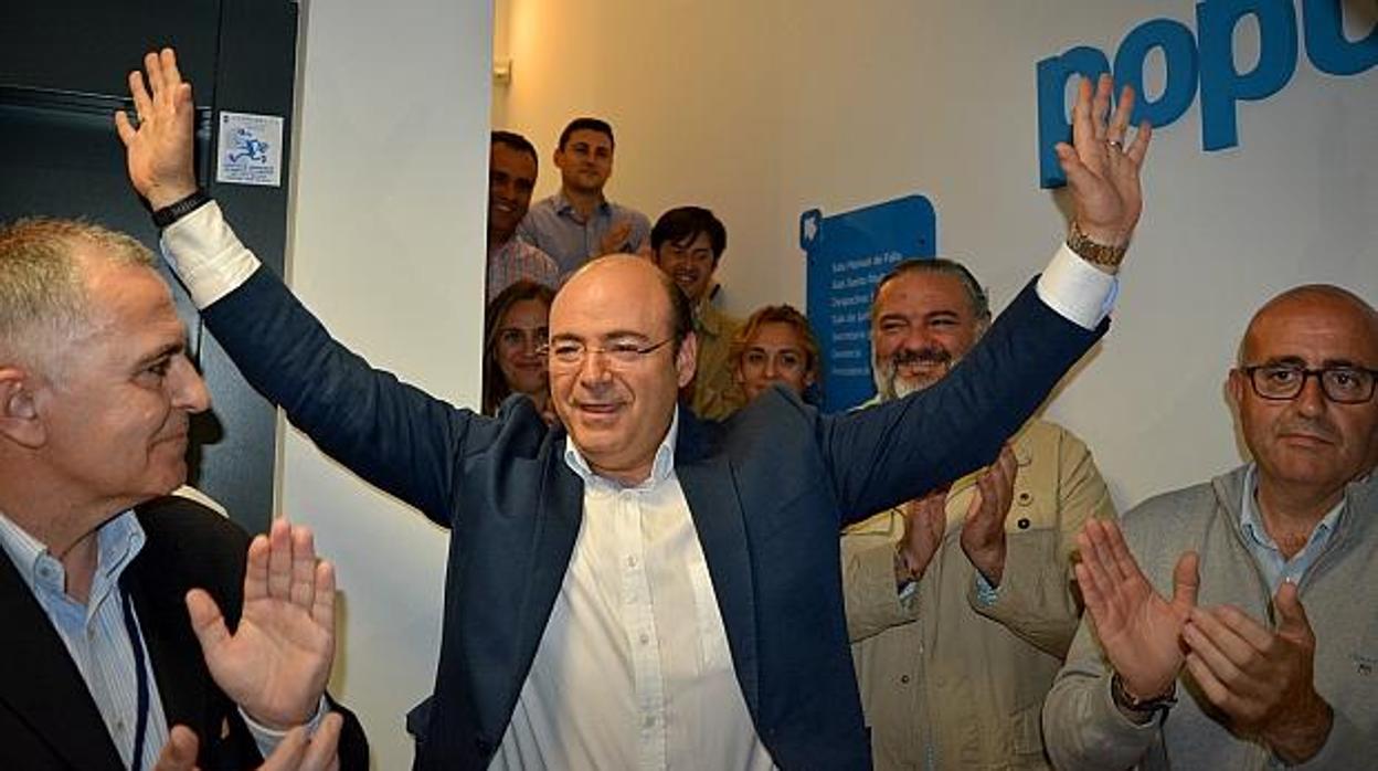 Sebastián Pérez, en 2017, tras proclamarse nuevamente presidente del PP de Granada.