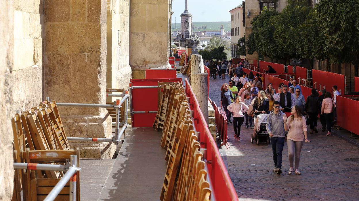 Sillas en la carrera oficial de la Semana Santa de Córdoba