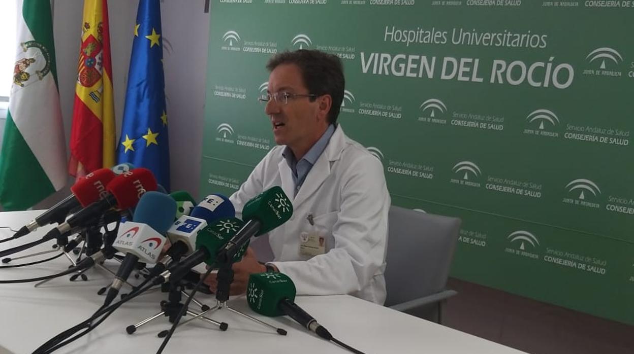 José Miguel Cisneros, portavoz del gabinte técnico sobre el brote, informó este miércoles de las novedades