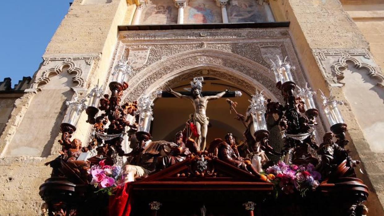 La hermandad de la Agonía colabora en una exposición solidaria con Sierra Leona