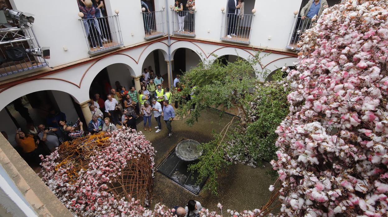 La propuesta de Flor Motion en el patio de la Casa Góngora