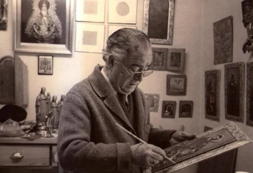 Juan Martínez de Cerrillo, en su estudio de artista
