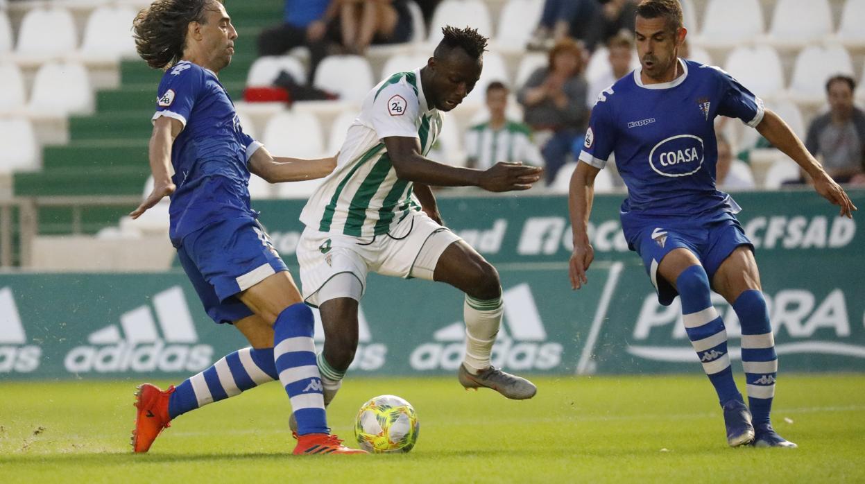 El delantero del Córdoba Owusu Kwabena