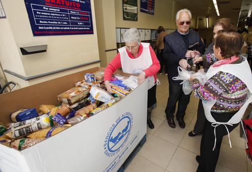 Un contenedor con comida en la Gran Recogida de Córdoba