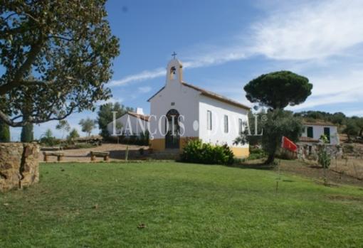Capilla de la finca Los Corteses, en el Puerto del Calatraveño