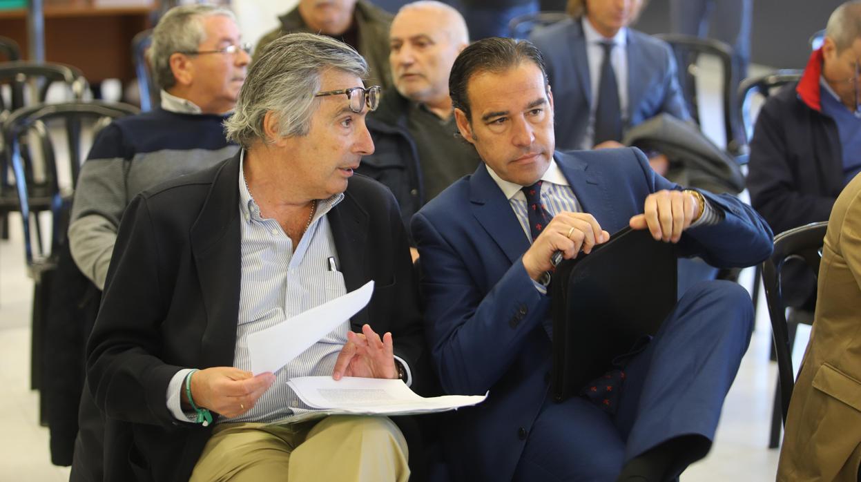 Manuel Pastor y César Ollero, en la última Junta de Accionistas del Córdoba CF