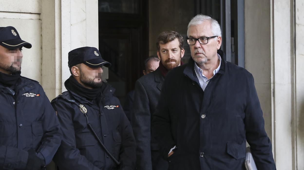 Manuel Gómez sale del edificio de la Audiencia tras conocerse su absolución en el caso ERE