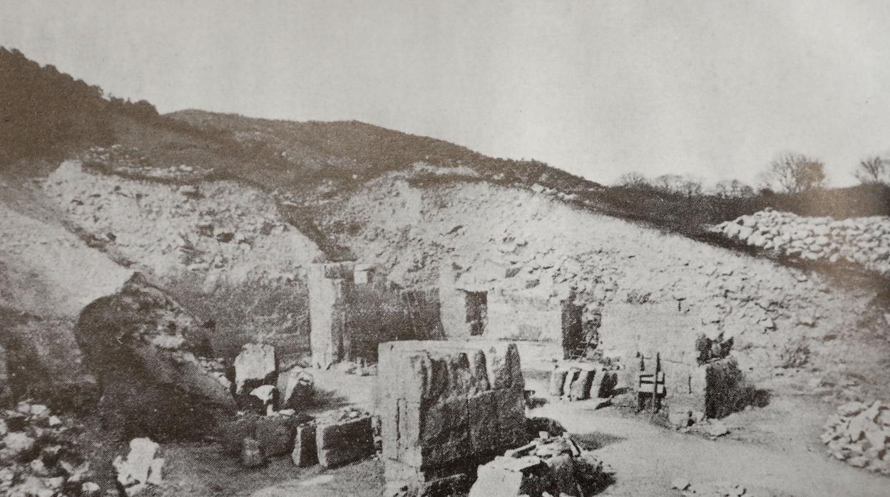Así se descubrió el Salón Rico de Medina Azahara en 1944