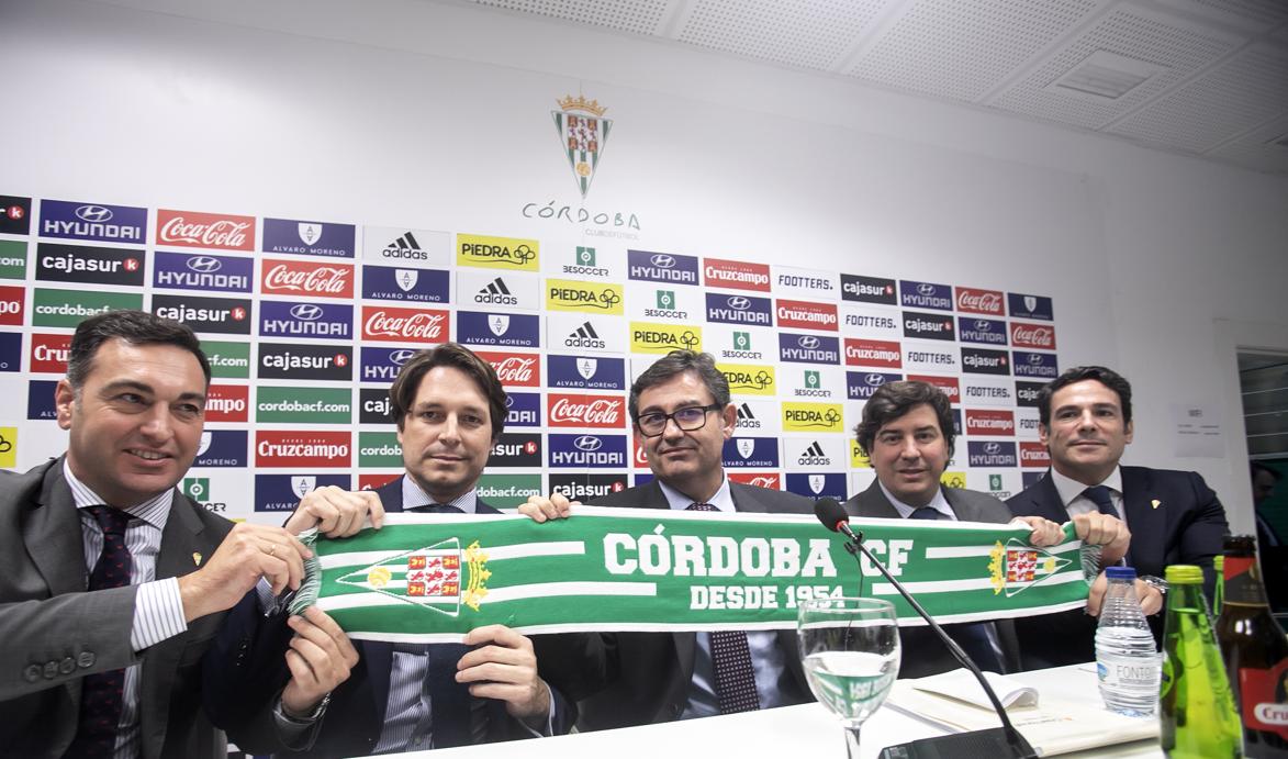 Los componentes del Infinity en la rueda de prensa