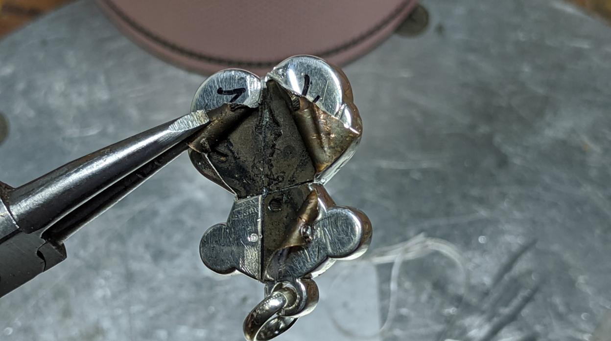 Examen de las piezas realizado por un particular