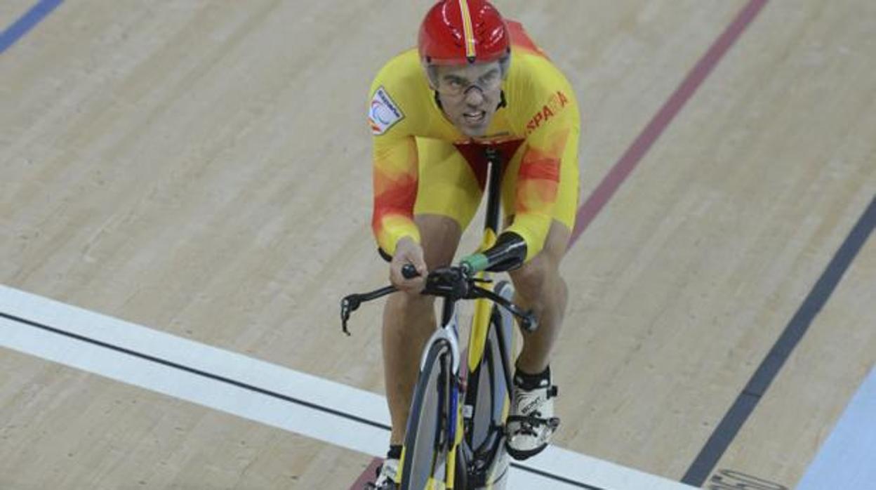 Alfonso Cabello | Una vida de éxitos sobre dos ruedas