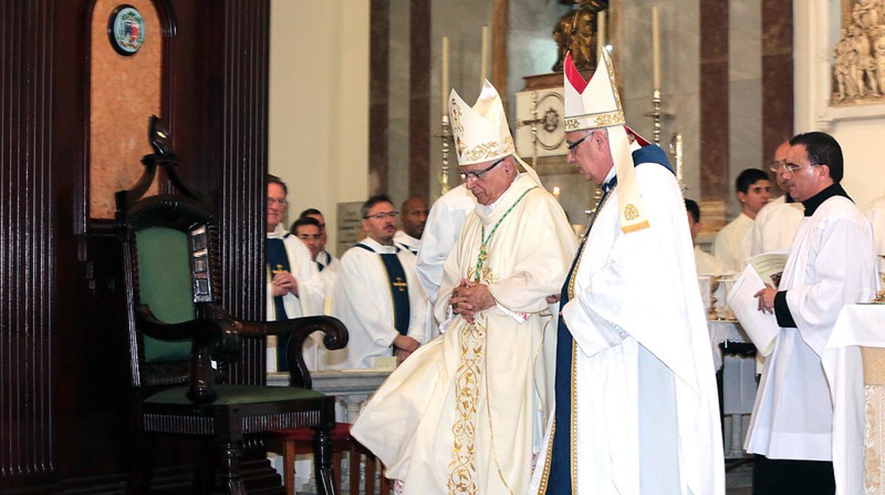 El obispo de Gibraltar, Carmel Zammit, en una imagen de archivo