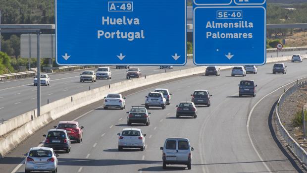 Solidaridad con los transportistas en Huelva: Bollullos del Condado y Villalba abren duchas al sector