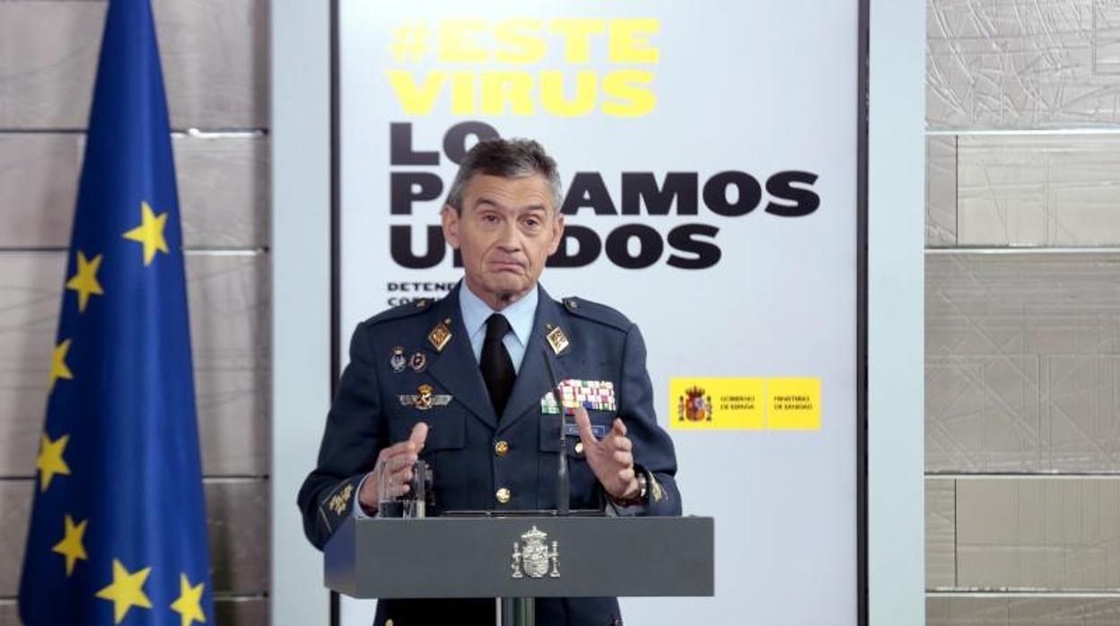El jefe de Estado Mayor de la Defensa (JEMAD), el general Miguel Ángel Villarroya, durante la rueda de prensa del día 23 de marzo