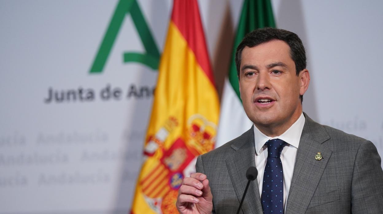 El presidente de la Junta de Andalucía, Juanma Moreno, en la comparecencia de este domingo