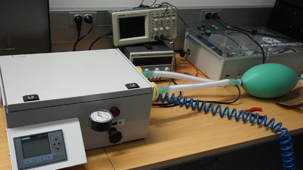 La Agencia Española del Medicamento valida el respirador fabricado en Andalucía