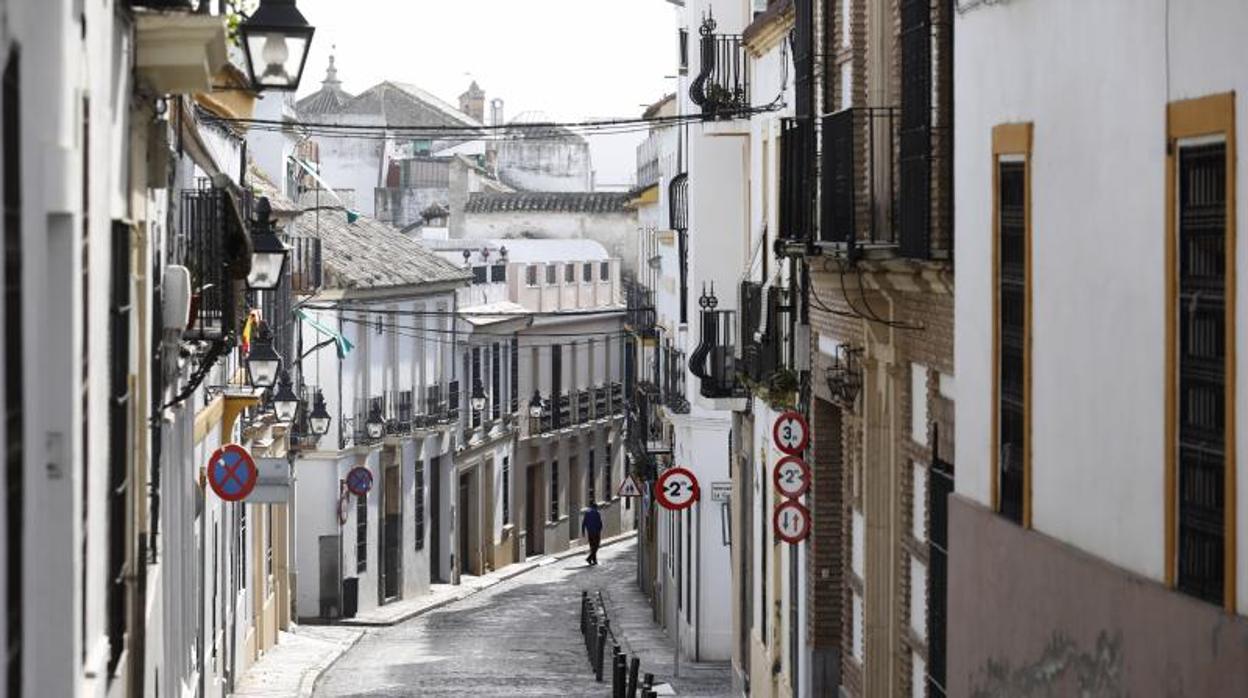 Una calle desierta en Córdoba durante la crisis del coronavirus