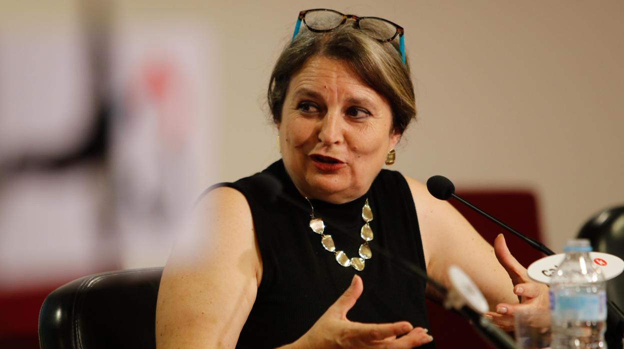 Elvira Roca Barea, durante su participación en el Foro Cultural de ABC Córdoba