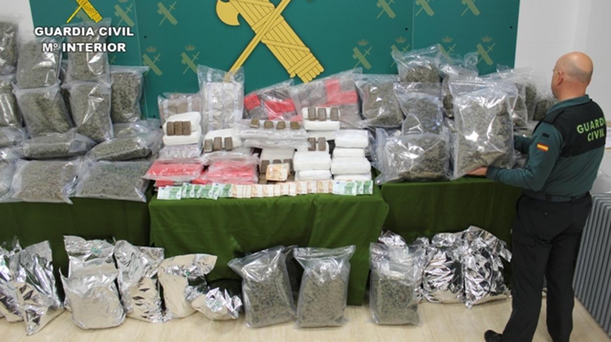 Desarticulada una organización que transportaba hachís desde Córdoba hasta Holanda en cajas de ajos