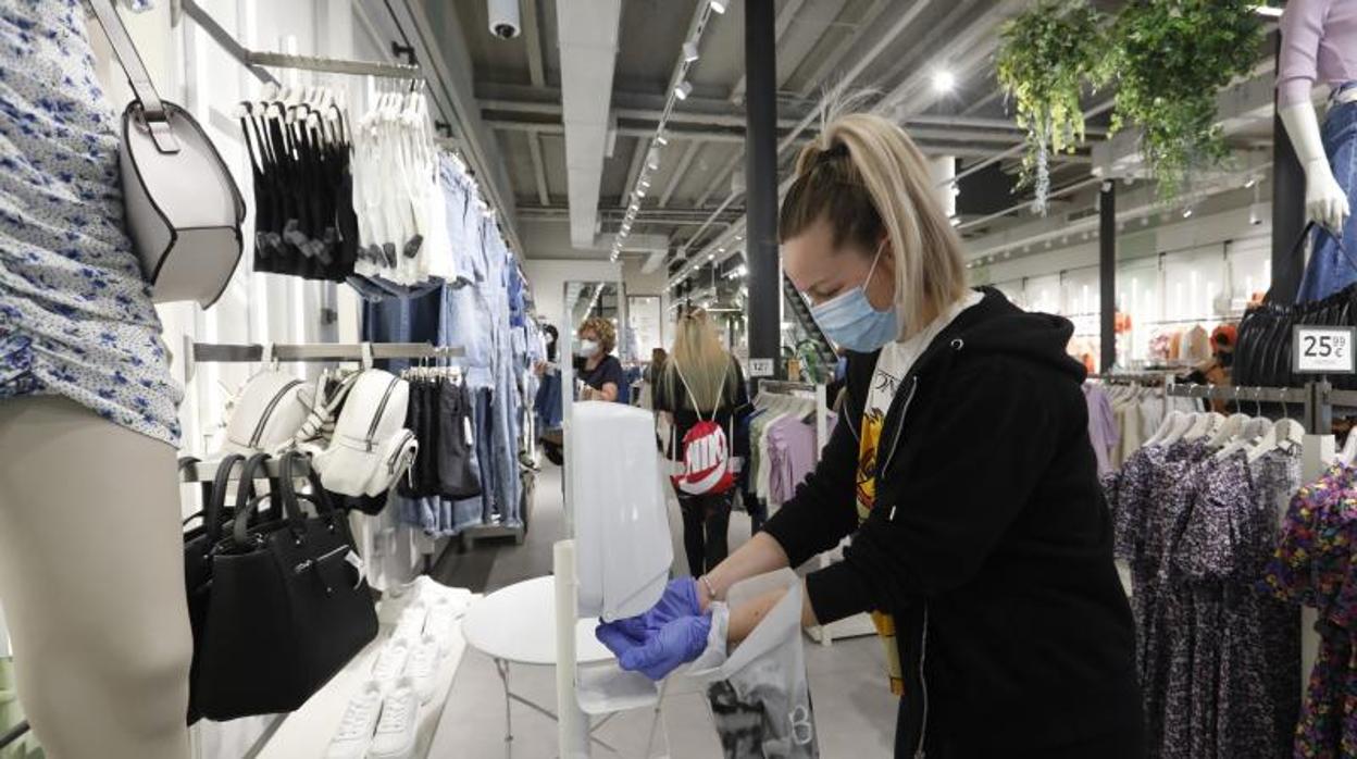 Un comercio de Córdoba tras su reapertura