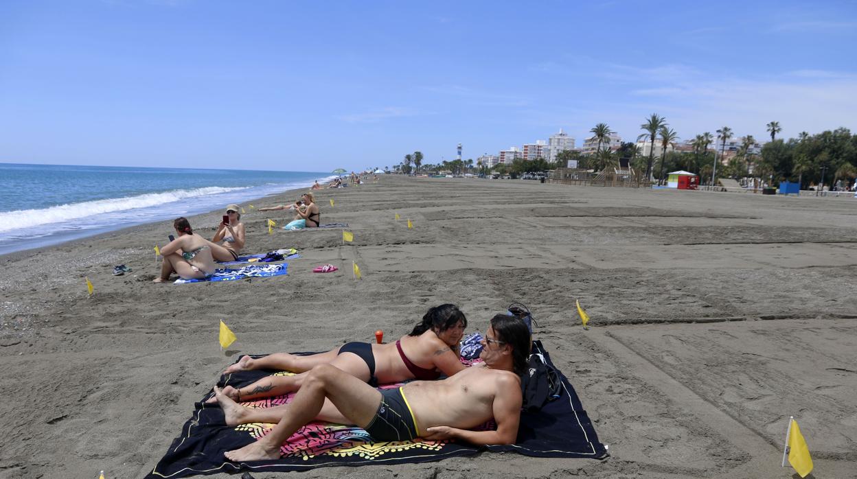La playa de Vélez Málaga, parcelada durante la desescalada