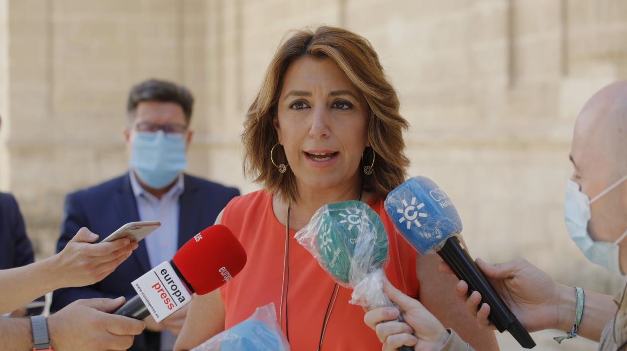 La lideresa del PSOE que ha presentado esta iniciativa, Susana Díaz