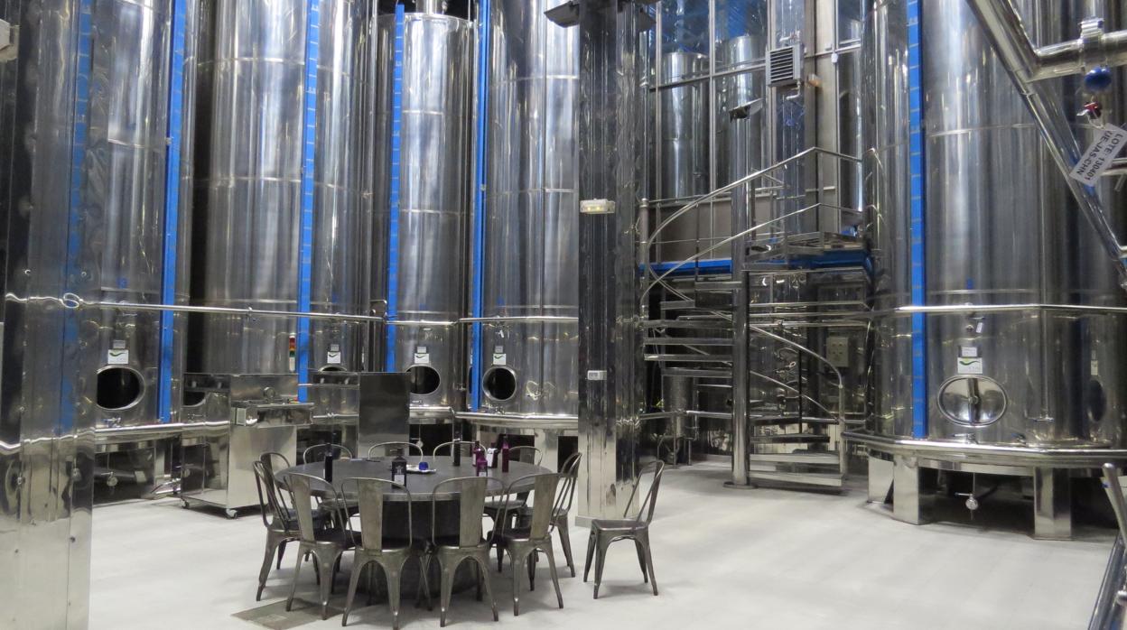 Interior de la almazara de Cortijo Suerte Alta en Baena