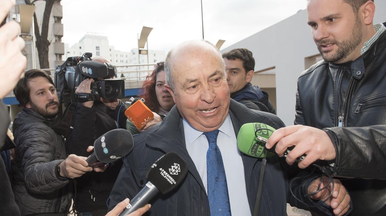 El exalcalde de Granada José Torres Hurtado, tras declarar en el Juzgado de Instrucción número 2 de Granada