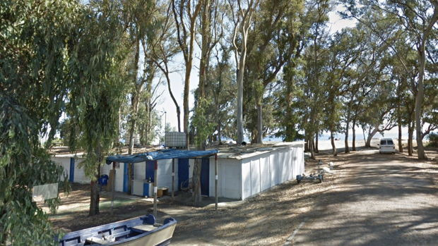 Herido grave un joven en Marbella tras recibir varios disparos en una zona de playa de San Pedro