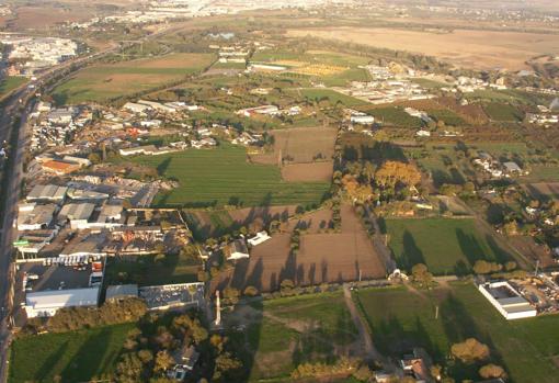 Parte noret del Arenal de la Fuensanta, con los terrenos de la Ciudad Deportiva al fondo