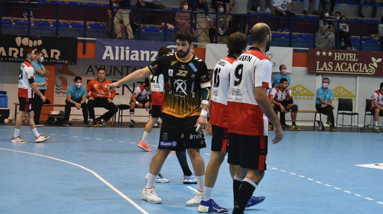 El pivote del Ángel Ximénez Puente Genil Javi García ha sido el máximo goleador ante Anaitasuna